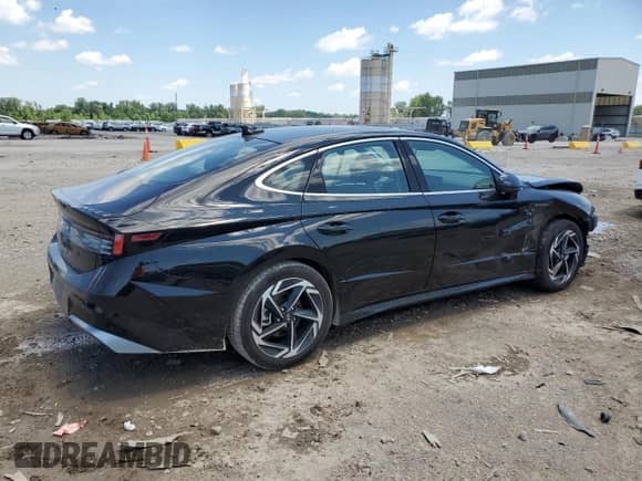 2024 Hyundai Sonata SEL z VIN KMHL14JA6RA360059, wystawiony jako Copart lot #62562515 z przebiegiem 27 591 mil mil oraz Szkoda całkowita • Salvage title. Historia ofert i sprzedaży dostępna na DreamBid. Obrazek 3.