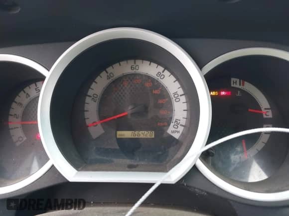 2015 Toyota Tacoma z VIN 5TFUU4EN4FX132924, wystawiony jako IAAI lot #43242945 z przebiegiem 166 428 mil mil oraz . Historia ofert i sprzedaży dostępna na DreamBid. Obrazek 7.