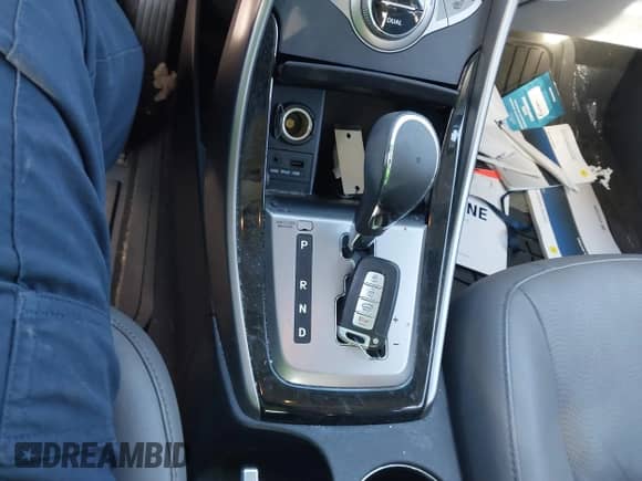 2013 Hyundai Elantra Limited z VIN 5NPDH4AE5DH304364, wystawiony jako IAAI lot #43348574 z przebiegiem 51 545 mil mil oraz . Historia ofert i sprzedaży dostępna na DreamBid. Obrazek 11.