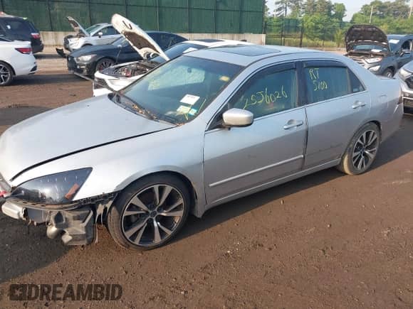 2007 Honda Accord EX z VIN 1HGCM56717A051340, wystawiony jako IAAI lot #42489777 z przebiegiem Nie podano mil oraz . Historia ofert i sprzedaży dostępna na DreamBid. Obrazek 2.