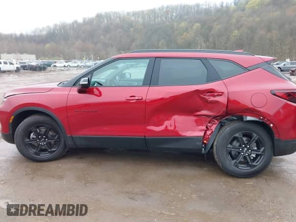 2025 Chevrolet Blazer LT с VIN 3GNKBJRS5SS137113, выставлен на аукционе IAAI как лот 42015946 с пробегом 635 миль миль и . История ставок и продаж доступна на DreamBid. Изображение 14.