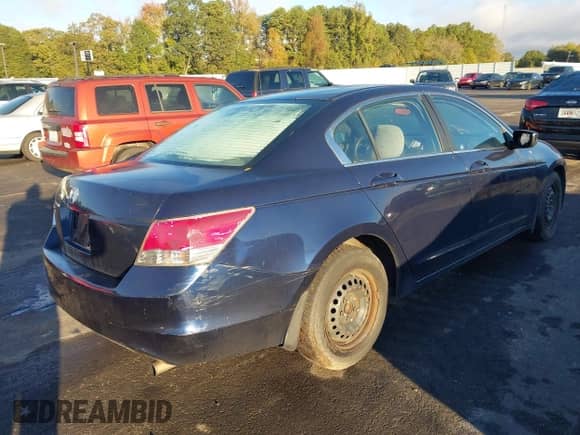 2008 Honda Accord LX с VIN 1HGCP263X8A054936, выставлен на аукционе IAAI как лот 43586478 с пробегом Не указан миль и . История ставок и продаж доступна на DreamBid. Изображение 4.