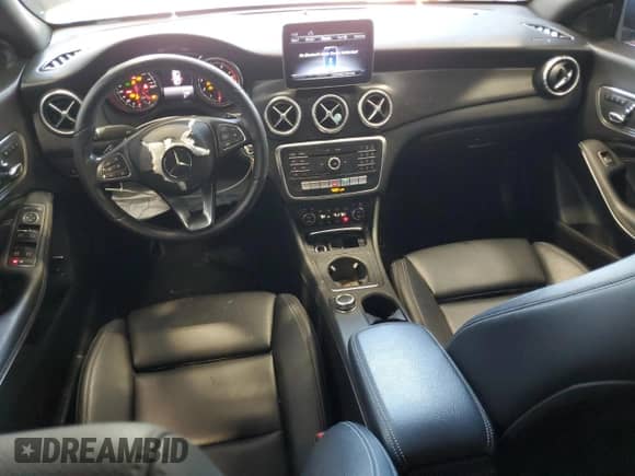 2019 Mercedes-Benz CLA 250 с VIN WDDSJ4EB1KN715825, выставлен на аукционе Copart как лот 62267075 с пробегом 86 026 миль миль и Списание • Salvage title. История ставок и продаж доступна на DreamBid. Изображение 8.