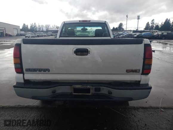 2007 GMC Sierra 1500 Work Truck z VIN 3GTEC14X57G232125, wystawiony jako Copart lot #49252655 z przebiegiem 303 880 mil mil oraz Szkoda całkowita • Salvage title. Historia ofert i sprzedaży dostępna na DreamBid. Obrazek 6.