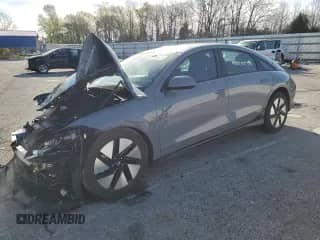 2024 Hyundai Ioniq 6 SE с VIN KMHM24AA9RA076703, выставлен на аукционе Copart как лот 53435415 с пробегом 10 119 миль миль и Списание • Salvage title. История ставок и продаж доступна на DreamBid. Изображение 1.