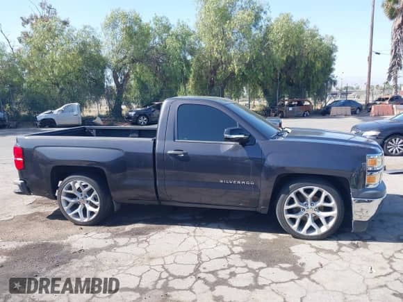 2014 Chevrolet Silverado 1500 Work Truck z VIN 1GCNCPEH5EZ336461, wystawiony jako IAAI lot #42248272 z przebiegiem 67 144 mil mil oraz . Historia ofert i sprzedaży dostępna na DreamBid. Obrazek 13.