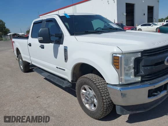 2018 Ford F-250 XL z VIN 1FT7W2BT9JEB32128, wystawiony jako IAAI lot #42921591 z przebiegiem 203 507 mil mil oraz . Historia ofert i sprzedaży dostępna na DreamBid. Obrazek 6.