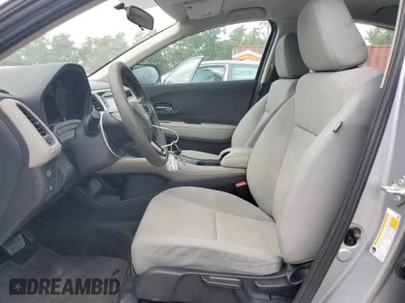 2022 Honda HR-V LX с VIN 3CZRU5H35NM706922, выставлен на аукционе Copart как лот 68486355 с пробегом 38 240 миль миль и Списание • Salvage title. История ставок и продаж доступна на DreamBid. Изображение 7.