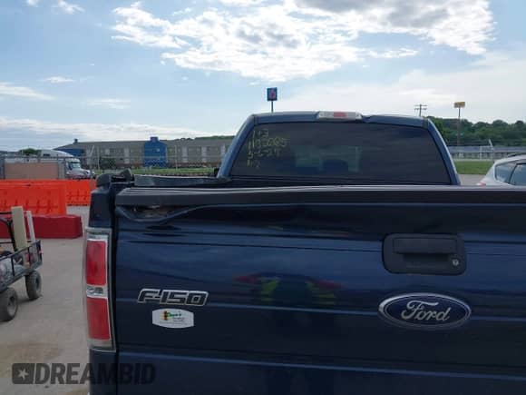 2013 Ford F-150 XL z VIN 1FTEX1EM7DFA32790, wystawiony jako IAAI lot #42286702 z przebiegiem 184 903 mil mil oraz . Historia ofert i sprzedaży dostępna na DreamBid. Obrazek 20.