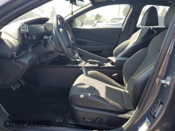 2024 Hyundai Elantra N Line z VIN KMHLR4DF5RU811075, wystawiony jako Copart lot #80847035 z przebiegiem 11 311 mil mil oraz Szkoda całkowita • Salvage title. Historia ofert i sprzedaży dostępna na DreamBid. Obrazek 7.