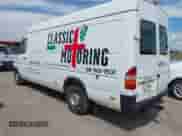 2003 Dodge Sprinter z VIN WD2YD742435496387, wystawiony jako IAAI lot #43034019 z przebiegiem 439 371 mil mil oraz . Historia ofert i sprzedaży dostępna na DreamBid. Obrazek 3.