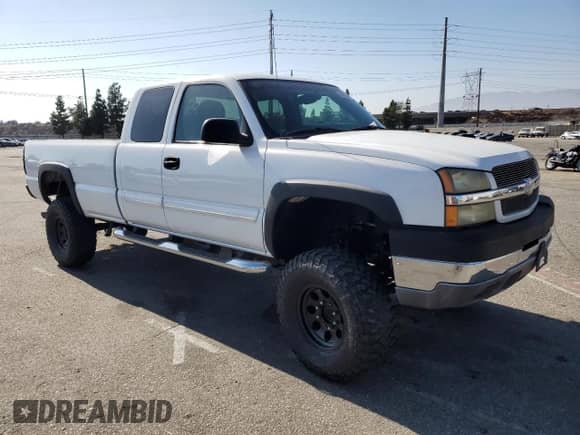 2003 Chevrolet Silverado 2500HD LS with VIN 1GCHC29U53E146154, listed as a Copart auction lot 72820474 with Not provided miles and Salvage title. Bid and sale history available at DreamBid. Image 4.
