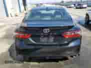 2023 Toyota Camry SE z VIN 4T1G11AK2PU816899, wystawiony jako Copart lot #71799045 z przebiegiem 52 796 mil mil oraz Czysty tytuł • Clean title. Historia ofert i sprzedaży dostępna na DreamBid. Obrazek 6.