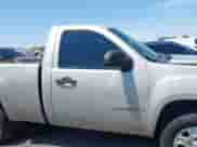 2007 GMC Sierra 1500 Work Truck с VIN 1GTEC14C77Z570817, выставлен на аукционе IAAI как лот 43057788 с пробегом 161 178 миль миль и . История ставок и продаж доступна на DreamBid. Изображение 13.