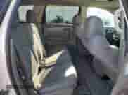 2015 Chevrolet Traverse LS z VIN 1GNKVFED4FJ242230, wystawiony jako Copart lot #84579745 z przebiegiem 101 616 mil mil oraz Czysty tytuł • Clean title. Historia ofert i sprzedaży dostępna na DreamBid. Obrazek 11.