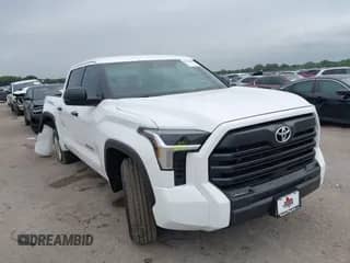 2025 Toyota Tundra SR with VIN 5TFLA5AB5SX047297, listed as a IAAI auction lot 42407624 with 725 mi miles and . Bid and sale history available at DreamBid. Image 1.