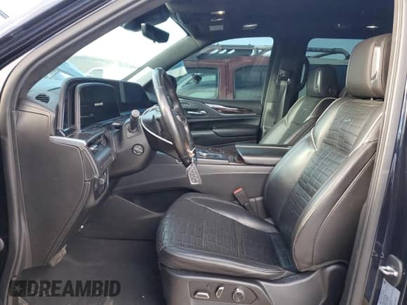 2021 Cadillac Escalade ESV Sport Platinum with VIN 1GYS4RKL1MR281293, listed as a Copart auction lot 46924155 with 53,393 mi miles and Salvage title. Bid and sale history available at DreamBid. Image 7.