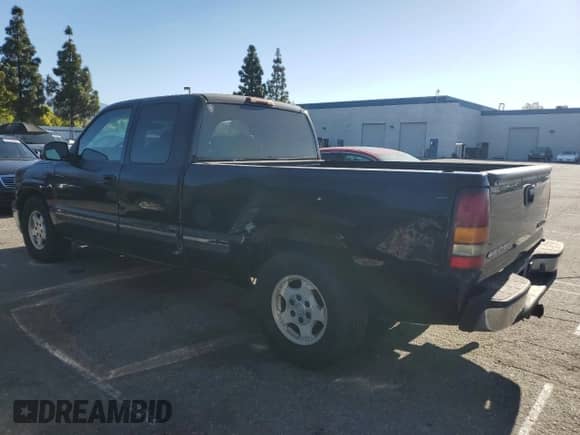 2000 Chevrolet Silverado 1500 LS z VIN 1GCEC19T7YZ142563, wystawiony jako Copart lot #56430775 z przebiegiem 163 625 mil mil oraz Szkoda całkowita • Salvage title. Historia ofert i sprzedaży dostępna na DreamBid. Obrazek 2.