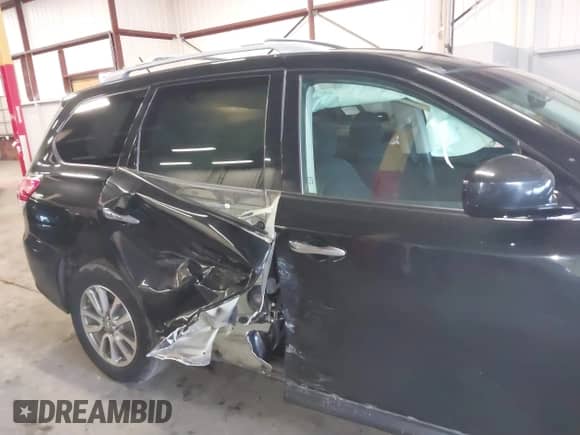 2016 Nissan Pathfinder Platinum with VIN 5N1AR2MM9GC643194, listed as a IAAI auction lot 41345013 with 126,073 mi miles and . Bid and sale history available at DreamBid. Image 6.