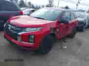 2023 Mitsubishi Outlander ES z VIN JA4ARUAU7PU009231, wystawiony jako IAAI lot #41297400 z przebiegiem 37 153 mil mil oraz . Historia ofert i sprzedaży dostępna na DreamBid. Obrazek 2.