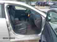 2012 Chevrolet Malibu LTZ z VIN 1G1ZG5E72CF255927, wystawiony jako IAAI lot #42441174 z przebiegiem 134 665 mil mil oraz . Historia ofert i sprzedaży dostępna na DreamBid. Obrazek 5.