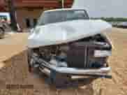 1998 Chevrolet Silverado 1500 z VIN 1GCEC19R3WR111344, wystawiony jako Copart lot #70771365 z przebiegiem 215 634 mil mil oraz Szkoda całkowita • Salvage title. Historia ofert i sprzedaży dostępna na DreamBid. Obrazek 5.