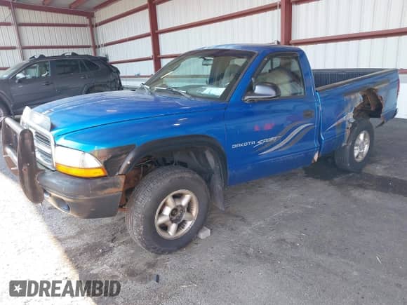 1998 Dodge Dakota with VIN 1B7GG26X1WS582729, listed as a IAAI auction lot 42739105 with 284,052 mi miles and . Bid and sale history available at DreamBid. Image 2.