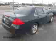 2007 Honda Accord EX-L с VIN 1HGCM56887A102521, выставлен на аукционе IAAI как лот 43286451 с пробегом 350 769 миль миль и . История ставок и продаж доступна на DreamBid. Изображение 4.