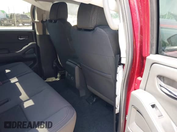 2025 Nissan Frontier SV with VIN 1N6ED1EJ1SN634034, listed as a IAAI auction lot 42245145 with 1,686 mi miles and . Bid and sale history available at DreamBid. Image 8.