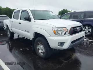 2012 Toyota Tacoma PreRunner z VIN 5TFJU4GN2CX015791, wystawiony jako IAAI lot #42968697 z przebiegiem 98 189 mil mil oraz . Historia ofert i sprzedaży dostępna na DreamBid. Obrazek 1.