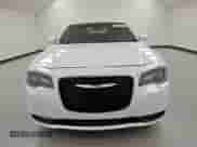 2019 Chrysler 300 S с VIN 2C3CCABG8KH566009, выставлен на аукционе Copart как лот 81253795 с пробегом 182 277 миль миль и Чистый • Clean title. История ставок и продаж доступна на DreamBid. Изображение 5.