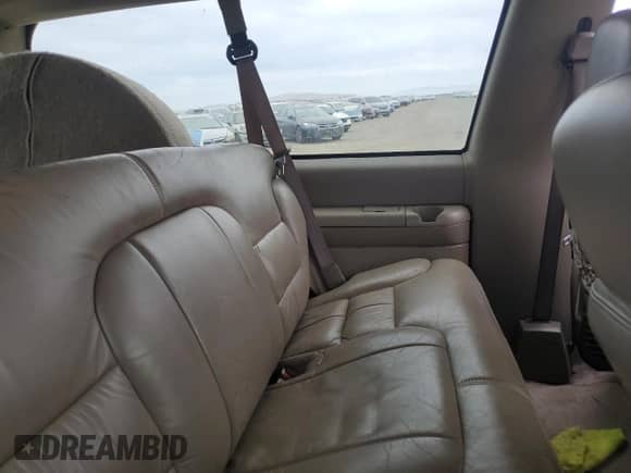 1999 Chevrolet Tahoe с VIN 3GNEK18R0XG116269, выставлен на аукционе Copart как лот 83964325 с пробегом 184 064 миль миль и Списание • Salvage title. История ставок и продаж доступна на DreamBid. Изображение 11.
