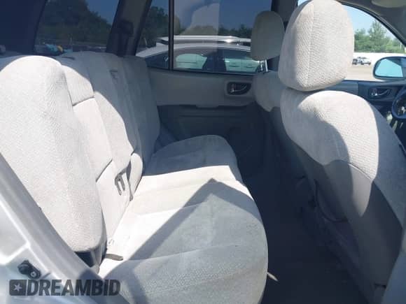 2006 Hyundai Santa Fe GLS с VIN KM8SC13D06U033713, выставлен на аукционе IAAI как лот 42669887 с пробегом Не указан миль и . История ставок и продаж доступна на DreamBid. Изображение 8.