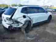 2020 Volkswagen Tiguan SE с VIN 3VV2B7AX9LM013792, выставлен на аукционе IAAI как лот 43314787 с пробегом 46 279 миль миль и . История ставок и продаж доступна на DreamBid. Изображение 4.