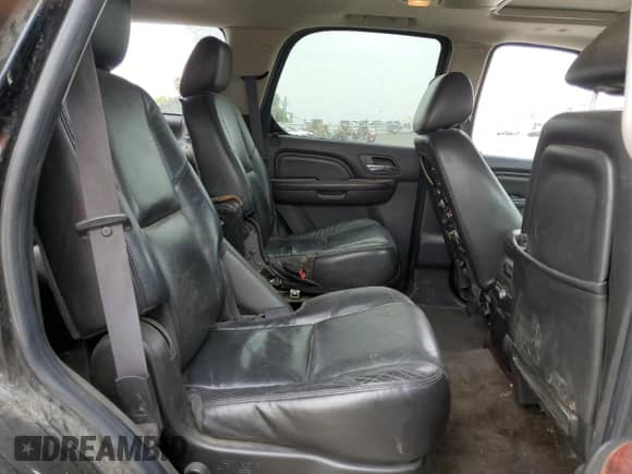 2011 Cadillac Escalade Premium с VIN 1GYS3CEF7BR201255, выставлен на аукционе Copart как лот 84226495 с пробегом 164 512 миль миль и Списание • Salvage title. История ставок и продаж доступна на DreamBid. Изображение 11.