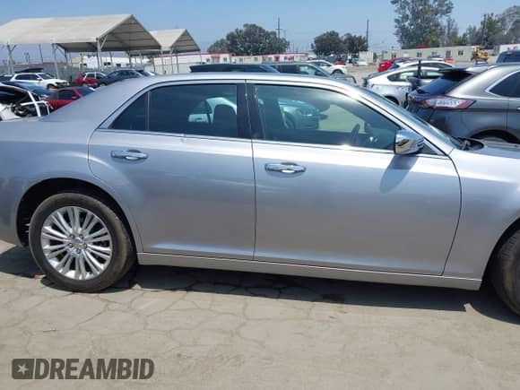 2013 Chrysler 300 C with VIN 2C3CCAKT9DH665664, listed as a IAAI auction lot 42494410 with 45,595 mi miles and . Bid and sale history available at DreamBid. Image 13.