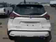 2021 Nissan Kicks SR z VIN 3N1CP5DV6ML499930, wystawiony jako Copart lot #71098005 z przebiegiem 39 042 mil mil oraz Szkoda całkowita • Salvage title. Historia ofert i sprzedaży dostępna na DreamBid. Obrazek 6.