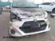 2015 Toyota Prius One z VIN JTDKDTB33F1575685, wystawiony jako IAAI lot #43508333 z przebiegiem 121 064 mil mil oraz . Historia ofert i sprzedaży dostępna na DreamBid. Obrazek 6.