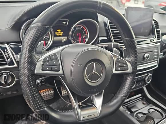 2019 Mercedes-Benz GLS 63 AMG z VIN 4JGDF7FE8KB219514, wystawiony jako Copart lot #62428725 z przebiegiem 206 264 mil mil oraz Czysty tytuł • Clean title. Historia ofert i sprzedaży dostępna na DreamBid. Obrazek 12.