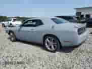 2022 Dodge Challenger R/T with VIN 2C3CDZBT8NH188268, listed as a Copart auction lot 68880045 with 28,217 mi miles and Salvage title. Bid and sale history available at DreamBid. Image 2.