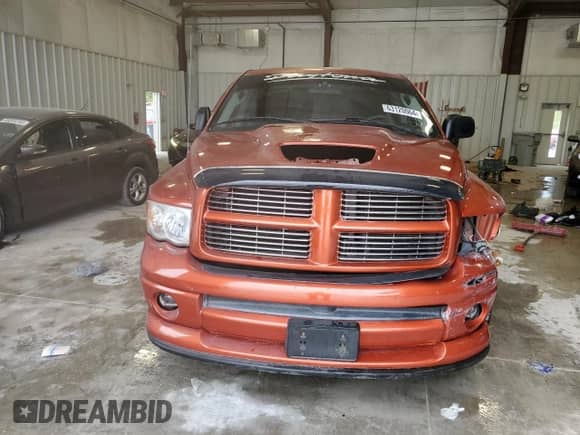 2005 Dodge 1500 SLT с VIN 1D7HA18D05J639385, выставлен на аукционе Copart как лот 63120064 с пробегом 150 779 миль миль и На запчасти • Non repairable. История ставок и продаж доступна на DreamBid. Изображение 5.