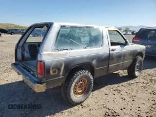 1991 Chevrolet Blazer с VIN 1GNCT18Z9M8153262, выставлен на аукционе Copart как лот 55113765 с пробегом Не указан миль и Чистый • Clean title. История ставок и продаж доступна на DreamBid. Изображение 3.