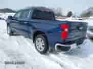2022 Chevrolet Silverado 1500 LTZ z VIN 2GCUDGED8N1511011, wystawiony jako IAAI lot #41378959 z przebiegiem 30 665 mil mil oraz . Historia ofert i sprzedaży dostępna na DreamBid. Obrazek 3.