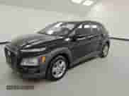 2020 Hyundai Kona SE с VIN KM8K1CAA0LU554324, выставлен на аукционе Copart как лот 84218355 с пробегом 76 904 миль миль и Чистый • Clean title. История ставок и продаж доступна на DreamBid. Изображение 1.