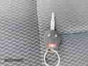 2016 Nissan Note S Plus z VIN 3N1CE2CP5GL371853, wystawiony jako IAAI lot #43313253 z przebiegiem 94 839 mil mil oraz . Historia ofert i sprzedaży dostępna na DreamBid. Obrazek 11.