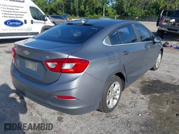 2019 Chevrolet Cruze LT с VIN 1G1BE5SM0K7101128, выставлен на аукционе IAAI как лот 43344737 с пробегом 85 962 миль миль и . История ставок и продаж доступна на DreamBid. Изображение 4.