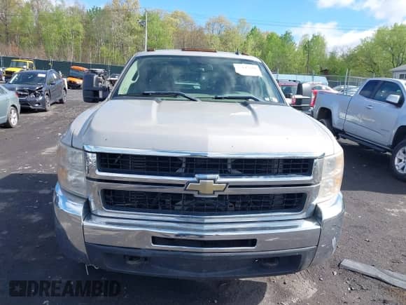 2007 Chevrolet Silverado 3500 с VIN 1GCHK39657E570403, выставлен на аукционе IAAI как лот 42147316 с пробегом 230 809 миль миль и . История ставок и продаж доступна на DreamBid. Изображение 12.