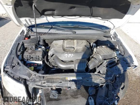 2012 Jeep Grand Cherokee Limited z VIN 1C4RJFBGXCC342513, wystawiony jako IAAI lot #43416360 z przebiegiem 173 799 mil mil oraz . Historia ofert i sprzedaży dostępna na DreamBid. Obrazek 10.