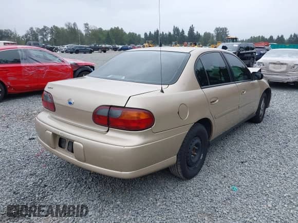 2005 Chevrolet Malibu Classic с VIN 1G1ND52FX5M215869, выставлен на аукционе IAAI как лот 42661096 с пробегом 189 766 миль миль и . История ставок и продаж доступна на DreamBid. Изображение 4.