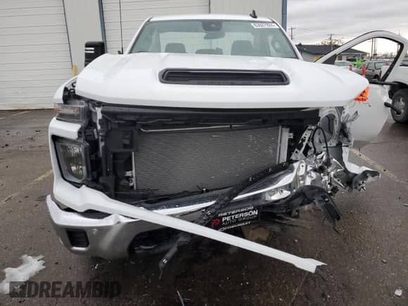 2025 Chevrolet Silverado 2500HD Work Truck z VIN 1GC3KLE71SF114670, wystawiony jako Copart lot #83607924 z przebiegiem Nie podano mil oraz Szkoda całkowita • Salvage title. Historia ofert i sprzedaży dostępna na DreamBid. Obrazek 5.